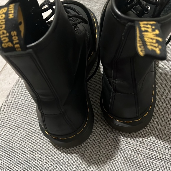 Doc Marten’s Women’s:Black Size 8 - Picture 2 of 4